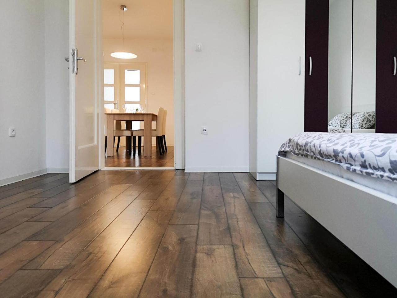 Filinhome Stefanovica Suite 9 Νόβι Σαντ Εξωτερικό φωτογραφία